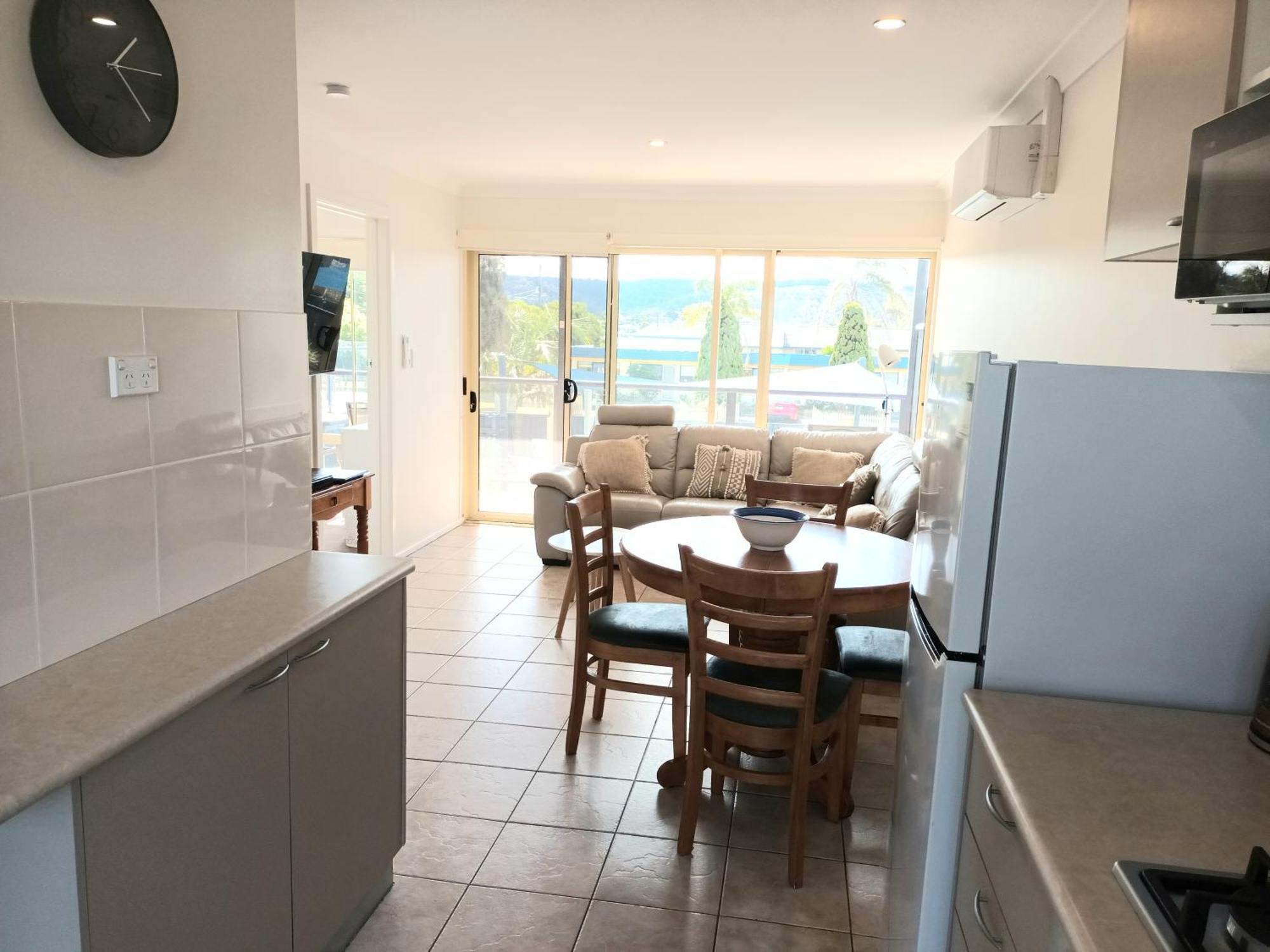Grandeur Holiday Units Merimbula Room photo